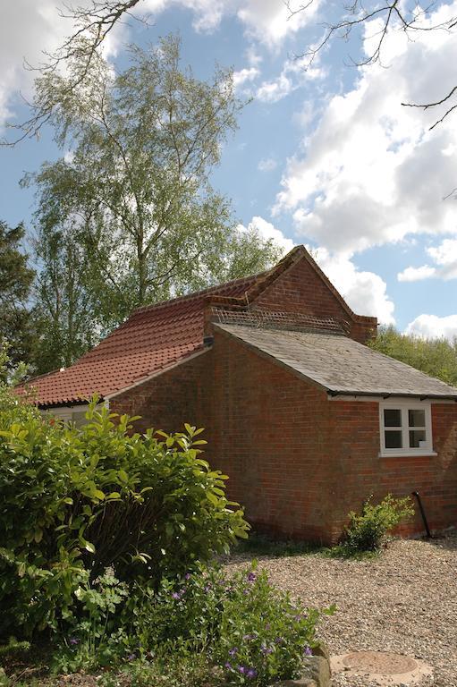 Field Cottage Bed And Continental Breakfast East Harling Δωμάτιο φωτογραφία